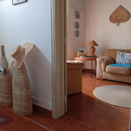 Ribeira Da Praia House *