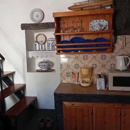 Ribeira Da Praia House *